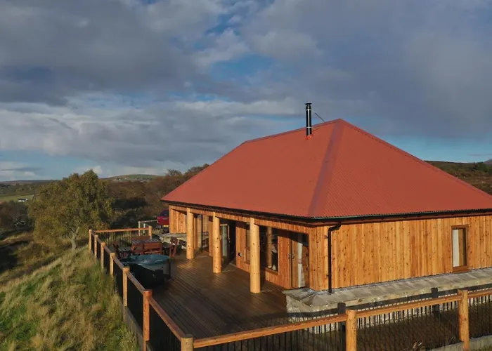 Red Kite & Osprey Lodges