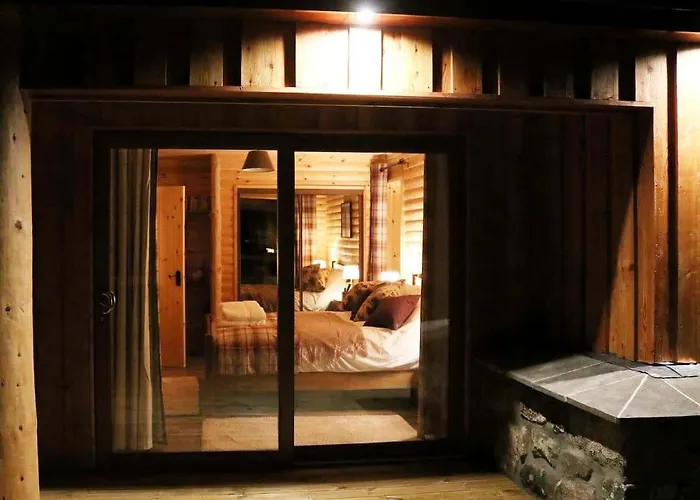 Red Kite & Osprey Lodges